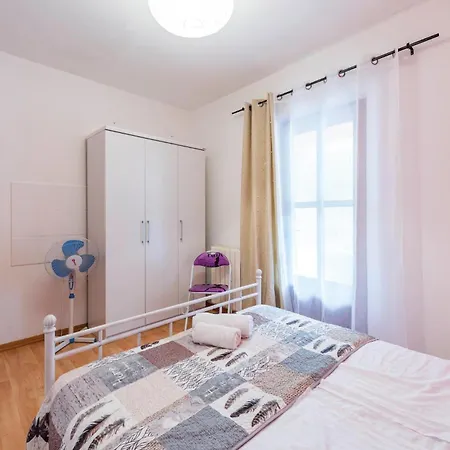 Gorgeous In With Kitchen Vakantiehuis