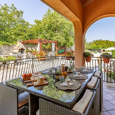 Vakantiehuis Gorgeous In With Kitchen *