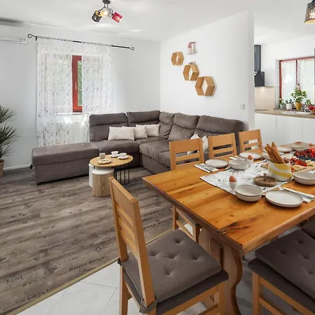 Semesterbostad Gorgeous In With Kitchen *