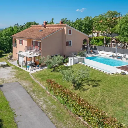 Prázdninový dům Lovely In *