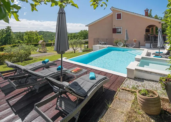 Prázdninový dům Lovely In